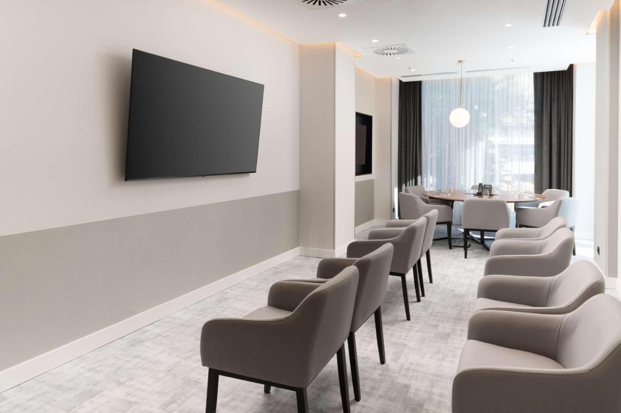 Radisson Blu Hotel, Cluj Exteriör bild 3D interior rendering of a waiting room