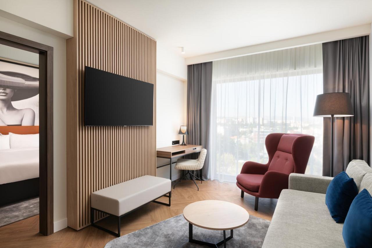 Radisson Blu Hotel, Cluj Exteriör bild Suite